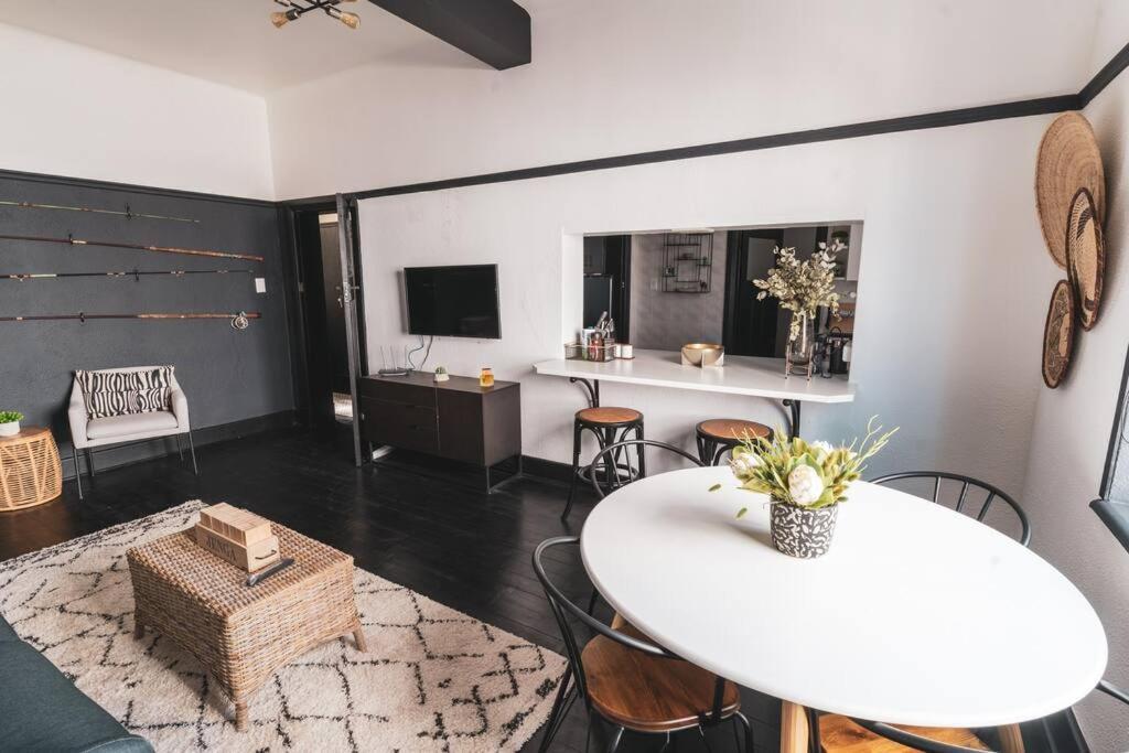Cozy One-Bedroom In The Heart Of Sea Point Ciudad del Cabo Exterior foto